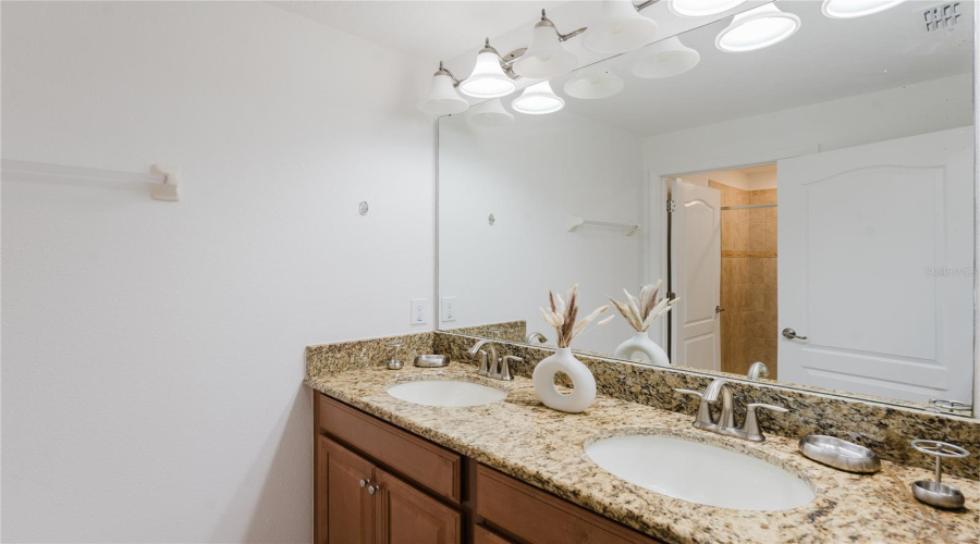 Kissimmee, Florida 34747, 4 Bedrooms Bedrooms, ,3 Bathroomsbathrooms,Residential,For Sale,Banana Palm,Mfro6313445