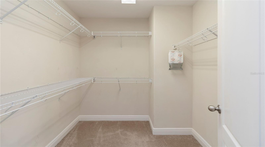 Davenport, Florida 33896, 4 Bedrooms Bedrooms, ,3 Bathroomsbathrooms,Residential,For Sale,Roseville Blvd,Mfro6313010
