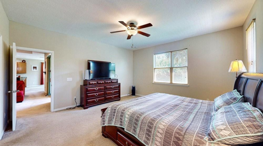 Kissimmee, Florida 34746, 4 Bedrooms Bedrooms, ,2 Bathroomsbathrooms,Residential,For Sale,Brassie,Mfrs5127760