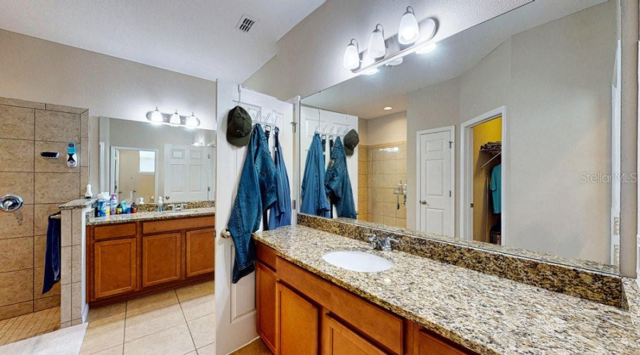 Kissimmee, Florida 34746, 4 Bedrooms Bedrooms, ,2 Bathroomsbathrooms,Residential,For Sale,Brassie,Mfrs5127760