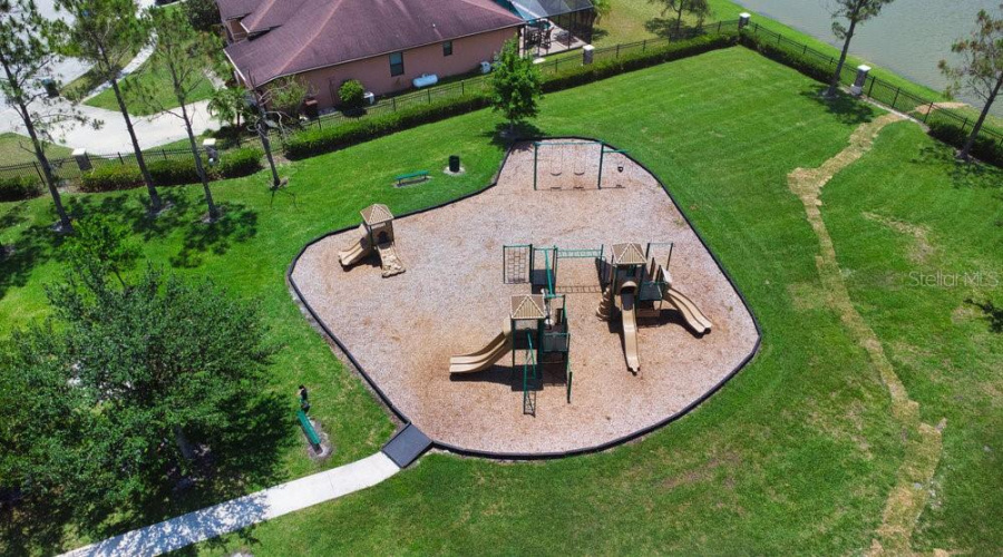 Kissimmee, Florida 34746, 4 Bedrooms Bedrooms, ,2 Bathroomsbathrooms,Residential,For Sale,Brassie,Mfrs5127760