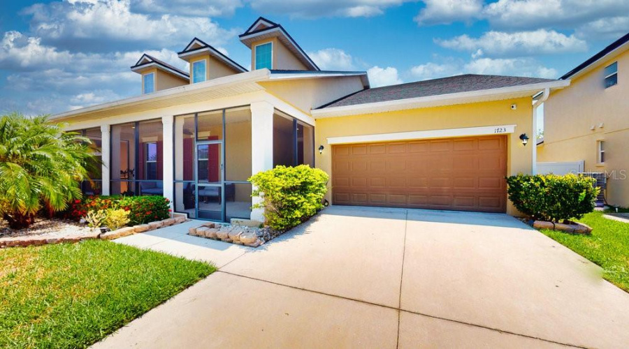 Kissimmee, Florida 34746, 4 Bedrooms Bedrooms, ,2 Bathroomsbathrooms,Residential,For Sale,Brassie,Mfrs5127760