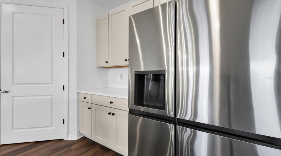 Walk-in Pantry