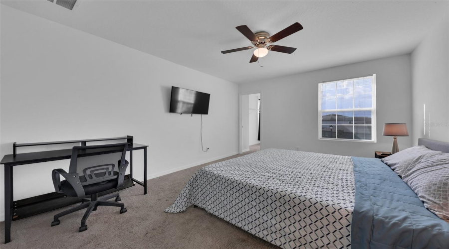 Upstairs - Bedroom with walk-in closet