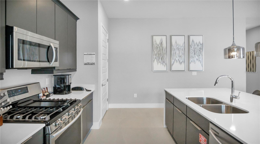 Reunion, Florida 34747, 3 Bedrooms Bedrooms, ,2 Bathroomsbathrooms,Residential,For Sale,Sandy Ridge,Mfrg5088510