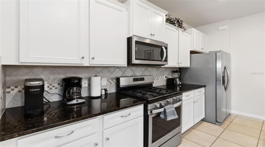 Davenport, Florida 33837, 7 Bedrooms Bedrooms, ,5 Bathroomsbathrooms,Residential,For Sale,Misty Oak Cir,Mfra4654311