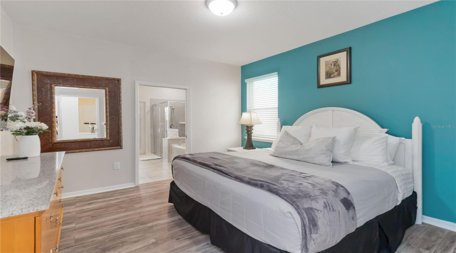 Davenport, Florida 33837, 7 Bedrooms Bedrooms, ,5 Bathroomsbathrooms,Residential,For Sale,Misty Oak Cir,Mfra4654311