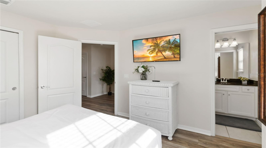 Davenport, Florida 33837, 7 Bedrooms Bedrooms, ,5 Bathroomsbathrooms,Residential,For Sale,Misty Oak Cir,Mfra4654311