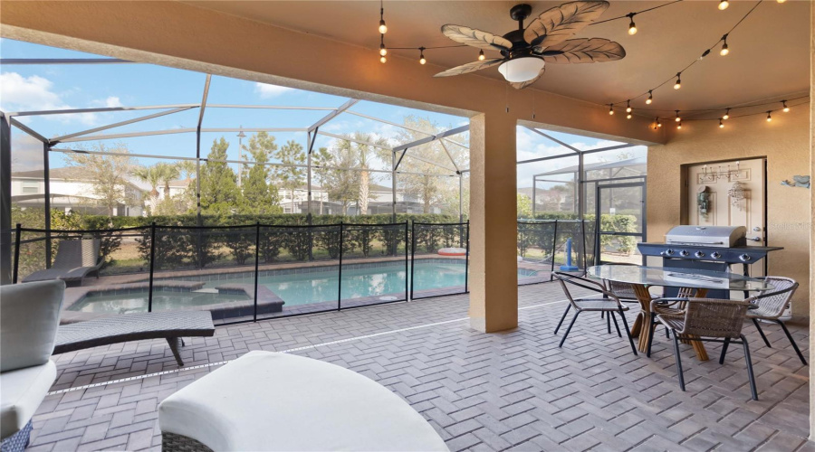 Davenport, Florida 33837, 7 Bedrooms Bedrooms, ,5 Bathroomsbathrooms,Residential,For Sale,Misty Oak Cir,Mfra4654311