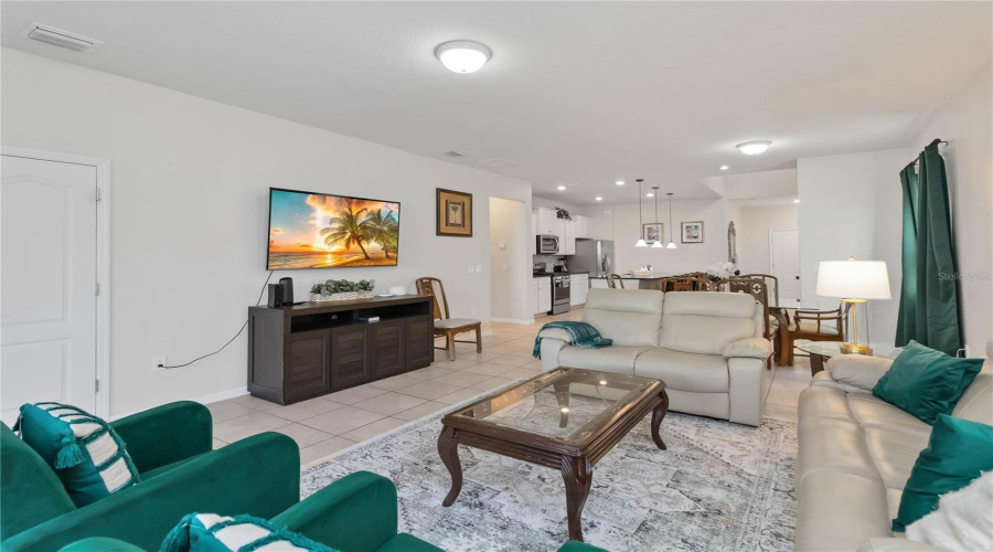 Davenport, Florida 33837, 7 Bedrooms Bedrooms, ,5 Bathroomsbathrooms,Residential,For Sale,Misty Oak Cir,Mfra4654311