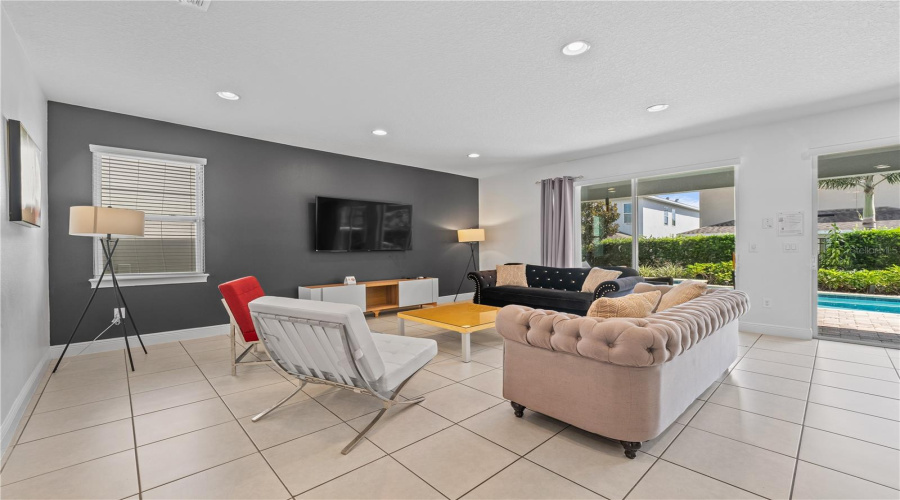 Kissimmee, Florida 34747, 5 Bedrooms Bedrooms, ,5 Bathroomsbathrooms,Residential,For Sale,Novi,Mfro6309048
