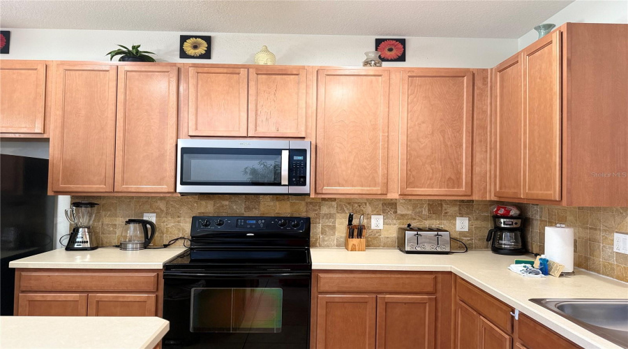 Kissimmee, Florida 34746, 6 Bedrooms Bedrooms, ,5 Bathroomsbathrooms,Residential,For Sale,Dharma,Mfrs5127601