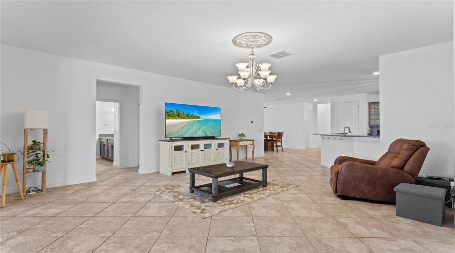 DAVENPORT, Florida 33837, 4 Bedrooms Bedrooms, ,3 BathroomsBathrooms,Residential,For Sale,CORTLAND,MFRS5127887