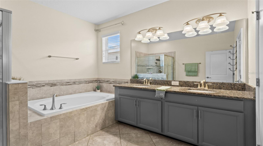 DAVENPORT, Florida 33837, 4 Bedrooms Bedrooms, ,3 BathroomsBathrooms,Residential,For Sale,CORTLAND,MFRS5127887