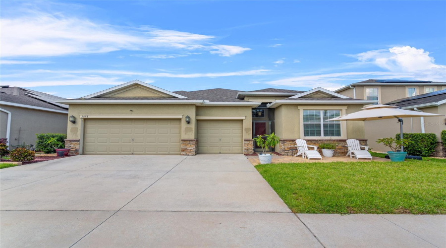 DAVENPORT, Florida 33837, 4 Bedrooms Bedrooms, ,3 BathroomsBathrooms,Residential,For Sale,CORTLAND,MFRS5127887