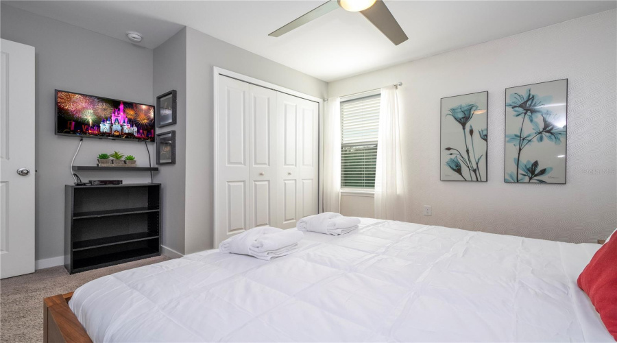 KISSIMMEE, Florida 34746, 4 Bedrooms Bedrooms, ,3 BathroomsBathrooms,Residential,For Sale,LE REVE,0,MFRO6313594