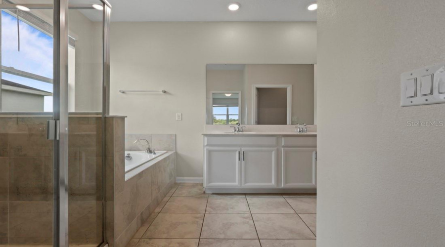 Davenport, Florida 33896, 3 Bedrooms Bedrooms, ,2 Bathroomsbathrooms,Residential,For Sale,Ocean Course,Mfro6313505