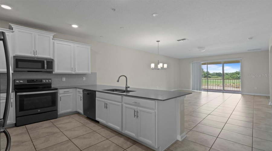 Davenport, Florida 33896, 3 Bedrooms Bedrooms, ,2 Bathroomsbathrooms,Residential,For Sale,Ocean Course,Mfro6313505