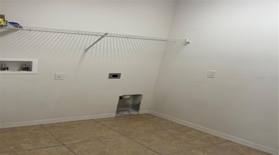 Kissimmee, Florida 34746, 3 Bedrooms Bedrooms, ,2 Bathroomsbathrooms,Residential,For Sale,Sail Harbor,Mfro6313516