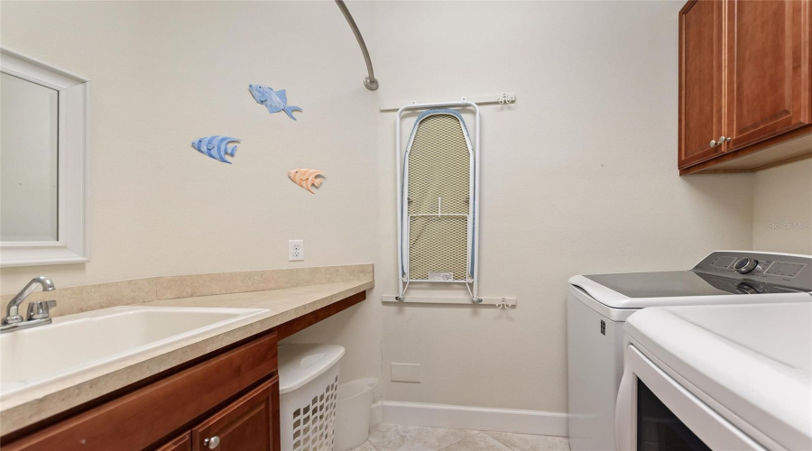 Davenport, Florida 33837, 3 Bedrooms Bedrooms, ,2 Bathroomsbathrooms,Residential,For Sale,Granada,Mfrtb8391067