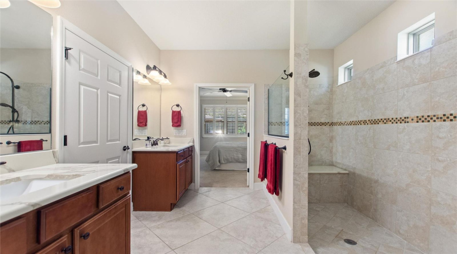 Davenport, Florida 33837, 3 Bedrooms Bedrooms, ,2 Bathroomsbathrooms,Residential,For Sale,Granada,Mfrtb8391067