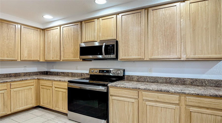 KISSIMMEE, Florida 34747, 2 Bedrooms Bedrooms, ,2 BathroomsBathrooms,Residential,For Sale,TREASURE TROVE,MFRS5127926