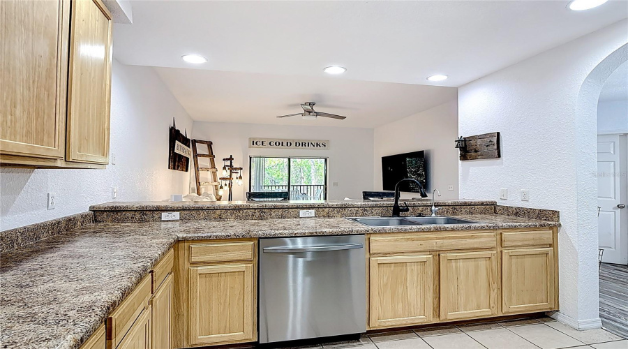 KISSIMMEE, Florida 34747, 2 Bedrooms Bedrooms, ,2 BathroomsBathrooms,Residential,For Sale,TREASURE TROVE,MFRS5127926