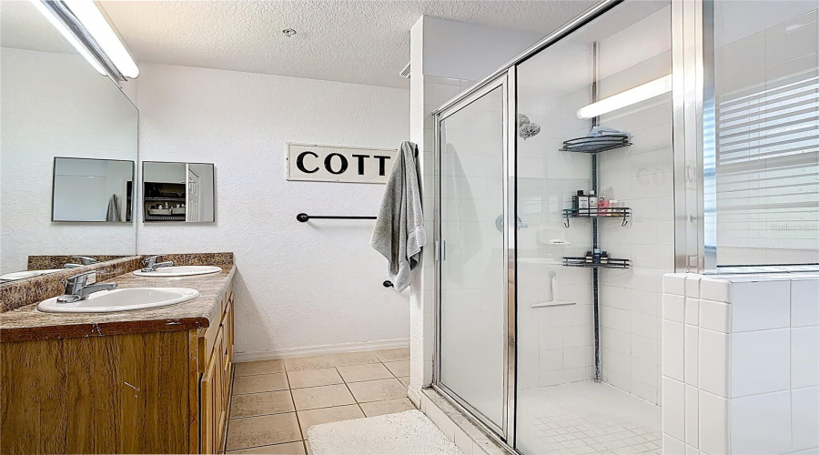 KISSIMMEE, Florida 34747, 2 Bedrooms Bedrooms, ,2 BathroomsBathrooms,Residential,For Sale,TREASURE TROVE,MFRS5127926