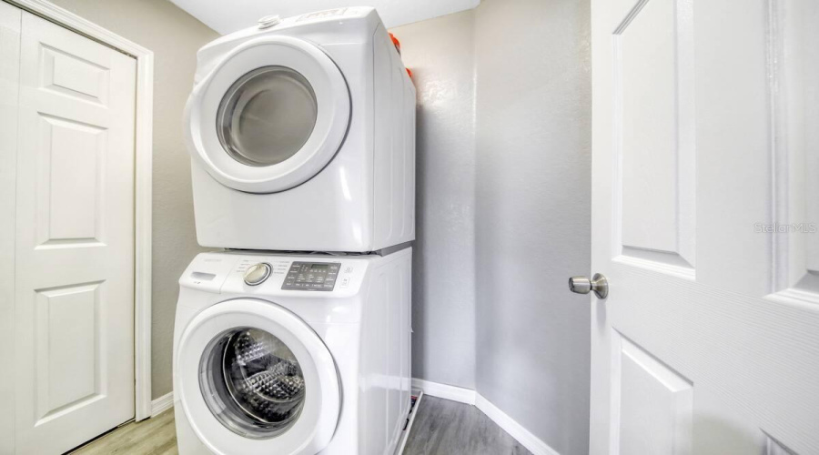 Davenport, Florida 33897, 3 Bedrooms Bedrooms, ,3 Bathroomsbathrooms,Residential,For Sale,Calabria,Mfro6313698