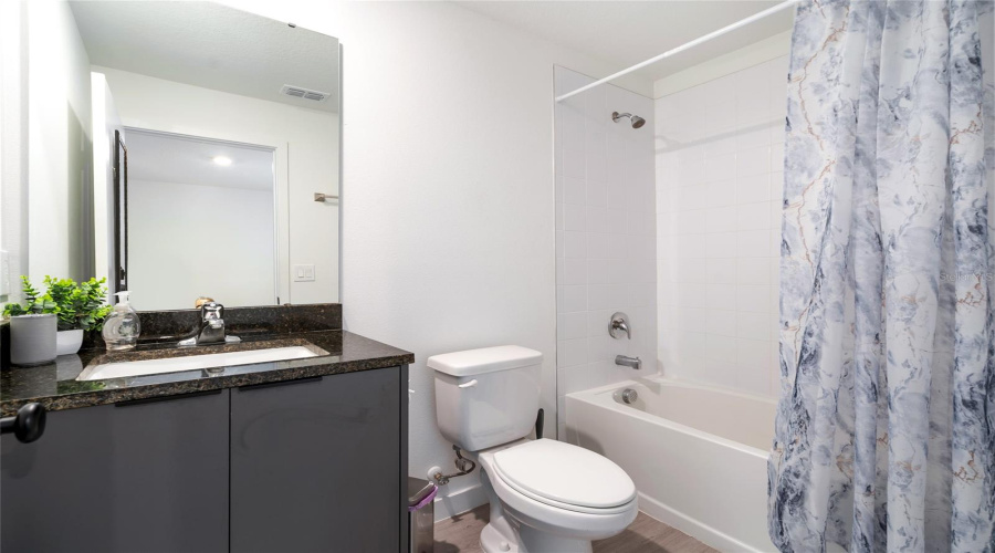 KISSIMMEE, Florida 34747, 3 Bedrooms Bedrooms, ,3 BathroomsBathrooms,Residential,For Sale,TRANQUIL TRAIL,0,MFRTB8389467