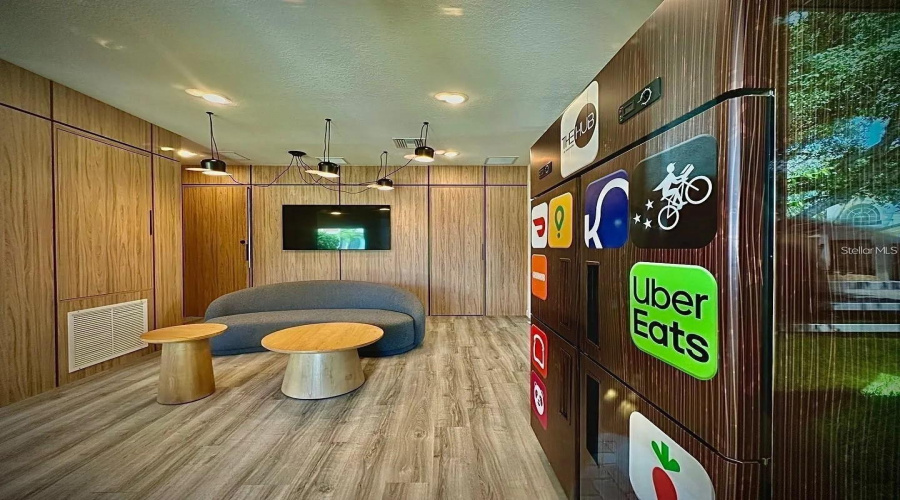 Amazon Lockers