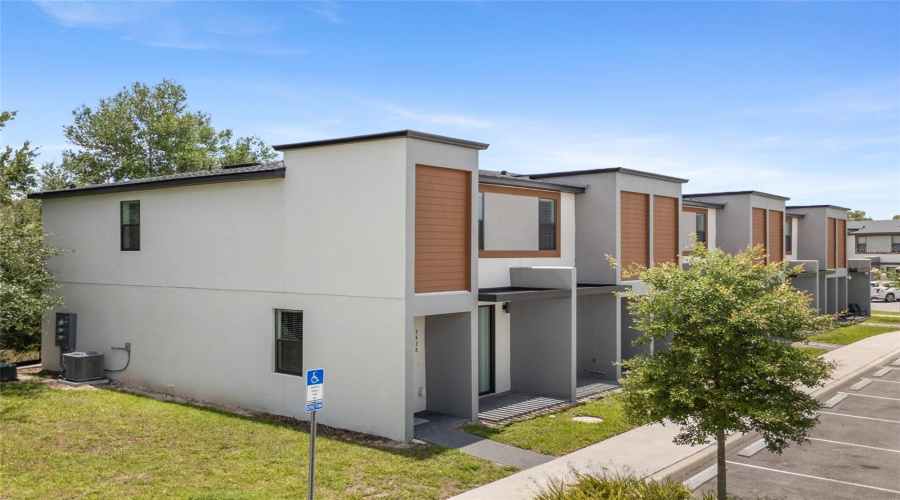 KISSIMMEE, Florida 34747, 3 Bedrooms Bedrooms, ,3 BathroomsBathrooms,Residential,For Sale,TRANQUIL TRAIL,0,MFRTB8389467