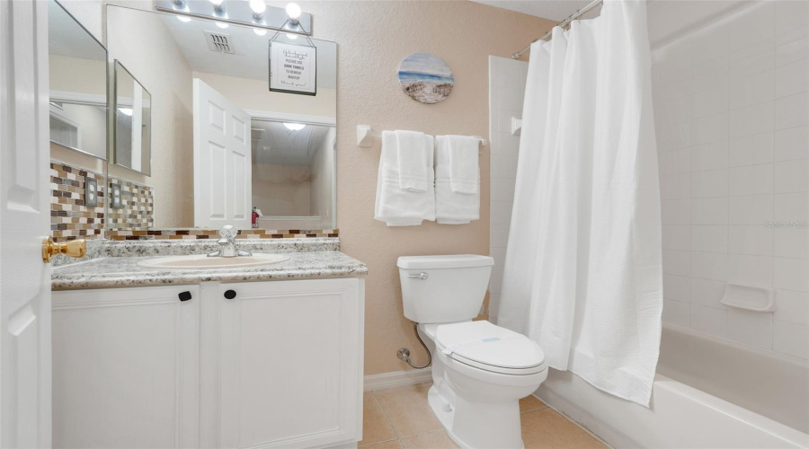 Davenport, Florida 33897, 3 Bedrooms Bedrooms, ,2 Bathroomsbathrooms,Residential,For Sale,Calabria,Mfro6313877