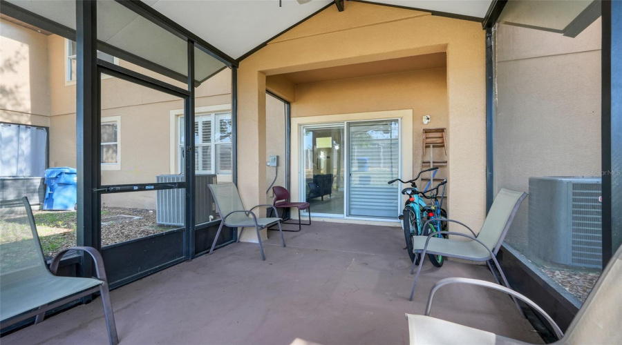 Davenport, Florida 33897, 3 Bedrooms Bedrooms, ,2 Bathroomsbathrooms,Residential,For Sale,Calabria,Mfro6313877