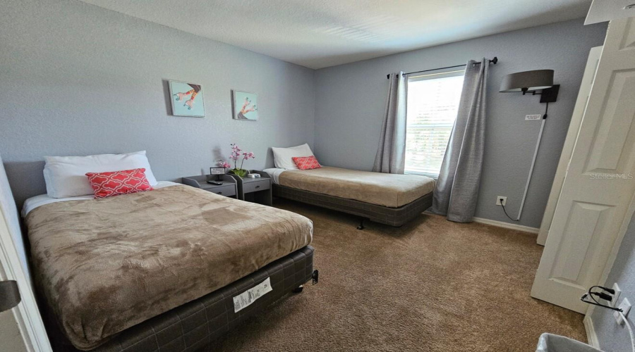 Davenport, Florida 33897, 3 Bedrooms Bedrooms, ,2 Bathroomsbathrooms,Residential,For Sale,Calabria,Mfro6313169