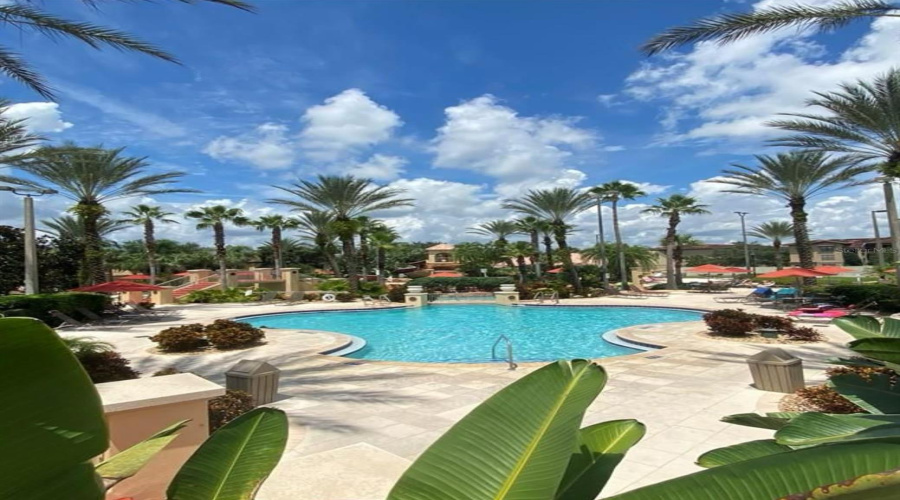 Davenport, Florida 33897, 3 Bedrooms Bedrooms, ,2 Bathroomsbathrooms,Residential,For Sale,Calabria,Mfro6313169