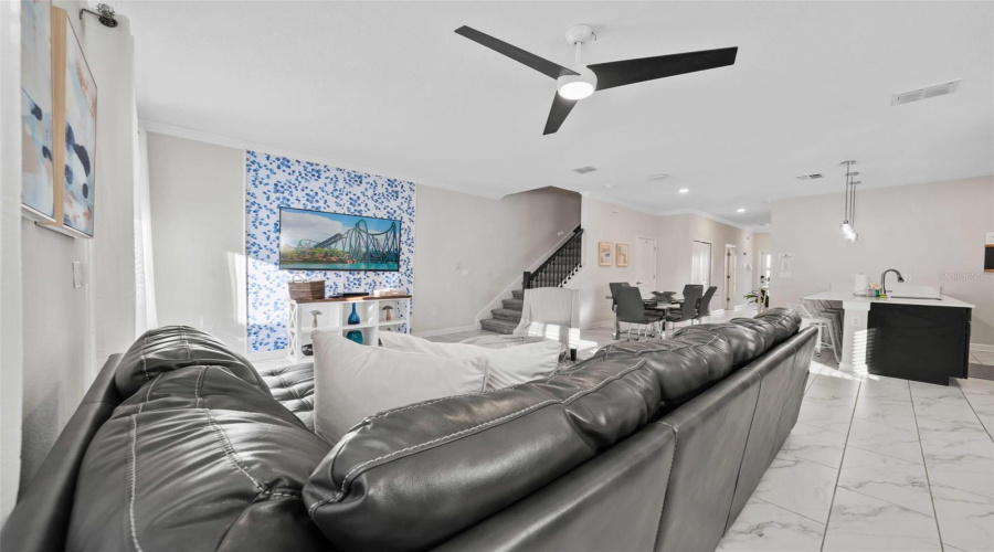 DAVENPORT, Florida 33896, 5 Bedrooms Bedrooms, ,4 BathroomsBathrooms,Residential,For Sale,CHALLENGE,MFRO6309427
