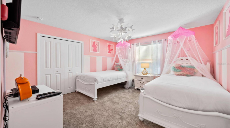 DAVENPORT, Florida 33896, 5 Bedrooms Bedrooms, ,4 BathroomsBathrooms,Residential,For Sale,CHALLENGE,MFRO6309427