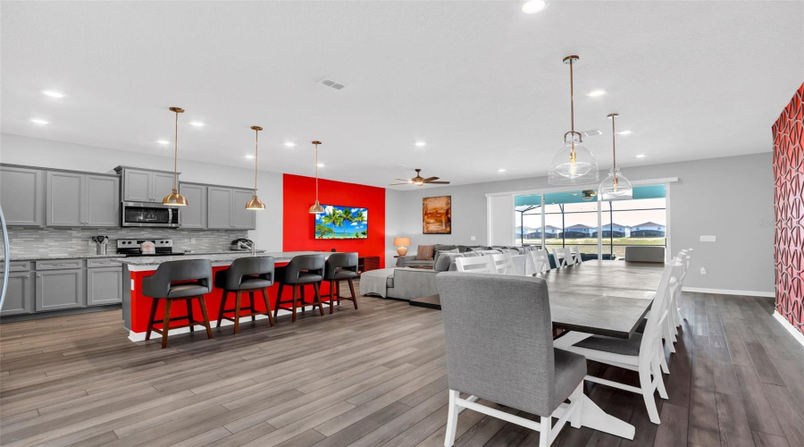 Davenport, Florida 33897, 10 Bedrooms Bedrooms, ,8 Bathroomsbathrooms,Residential,For Sale,Mahalo,Mfro6313409