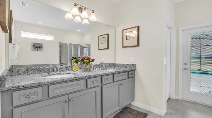 Davenport, Florida 33897, 10 Bedrooms Bedrooms, ,8 Bathroomsbathrooms,Residential,For Sale,Mahalo,Mfro6313409