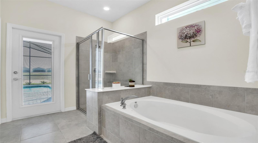 Davenport, Florida 33897, 10 Bedrooms Bedrooms, ,8 Bathroomsbathrooms,Residential,For Sale,Mahalo,Mfro6313409