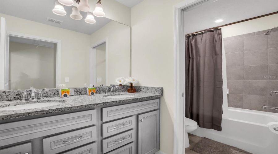 Davenport, Florida 33897, 10 Bedrooms Bedrooms, ,8 Bathroomsbathrooms,Residential,For Sale,Mahalo,Mfro6313409