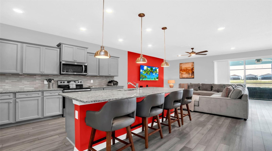 Davenport, Florida 33897, 10 Bedrooms Bedrooms, ,8 Bathroomsbathrooms,Residential,For Sale,Mahalo,Mfro6313409