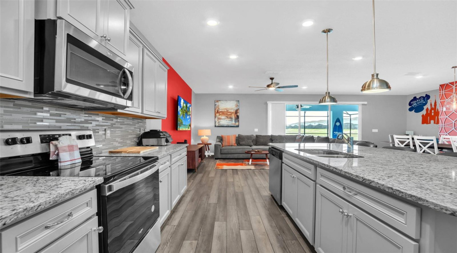 Davenport, Florida 33897, 10 Bedrooms Bedrooms, ,8 Bathroomsbathrooms,Residential,For Sale,Mahalo,Mfro6313409