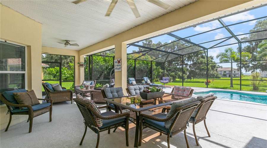 Spacious Covered Lanai