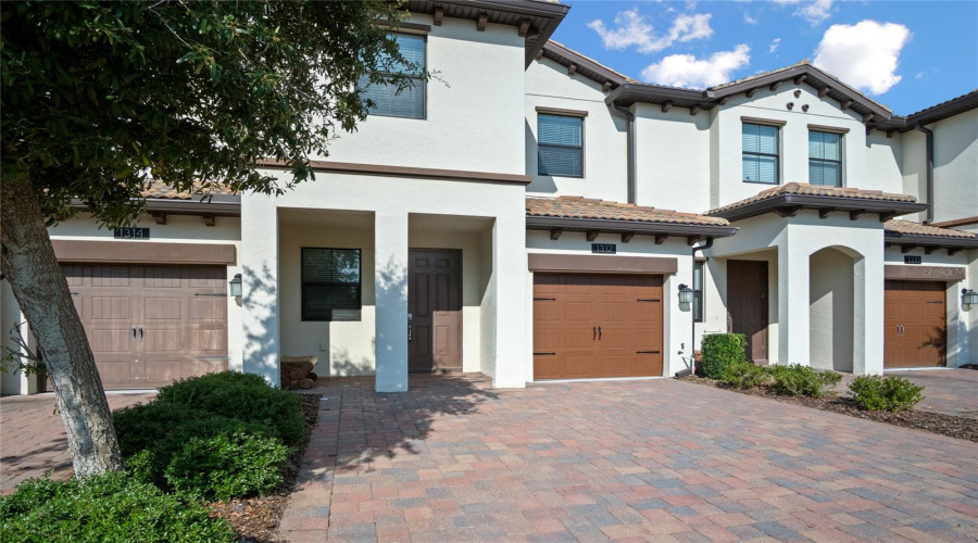 Davenport, Florida 33896, 3 Bedrooms Bedrooms, ,2 Bathroomsbathrooms,Residential,For Sale,Royal St George,Mfrs5127893