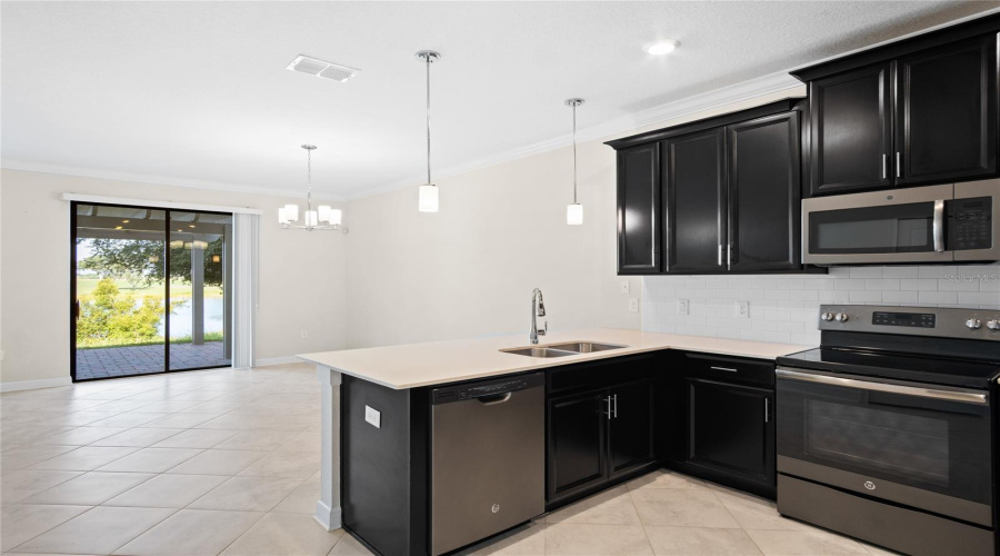 Davenport, Florida 33896, 3 Bedrooms Bedrooms, ,2 Bathroomsbathrooms,Residential,For Sale,Royal St George,Mfrs5127893