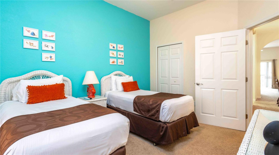 Davenport, Florida 33897, 3 Bedrooms Bedrooms, ,2 Bathroomsbathrooms,Residential,For Sale,Rum,Mfro6313805