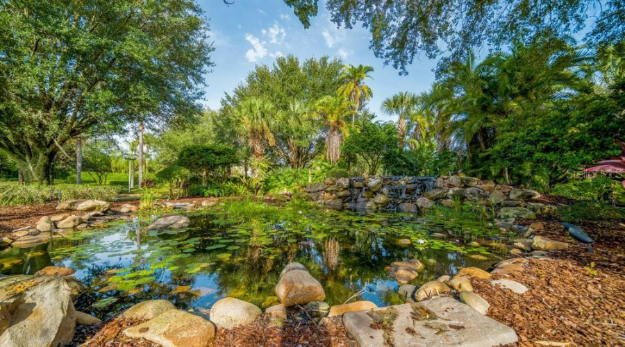 Davenport, Florida 33897, 3 Bedrooms Bedrooms, ,2 Bathroomsbathrooms,Residential,For Sale,Rum,Mfro6313805