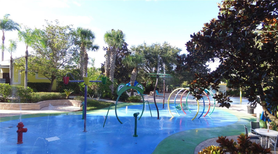 Davenport, Florida 33897, 3 Bedrooms Bedrooms, ,2 Bathroomsbathrooms,Residential,For Sale,Rum,Mfro6313805